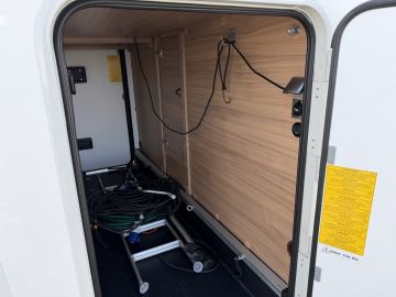 Adria MATRIX 600 DT Nav | Zonnepaneel | Hefbed